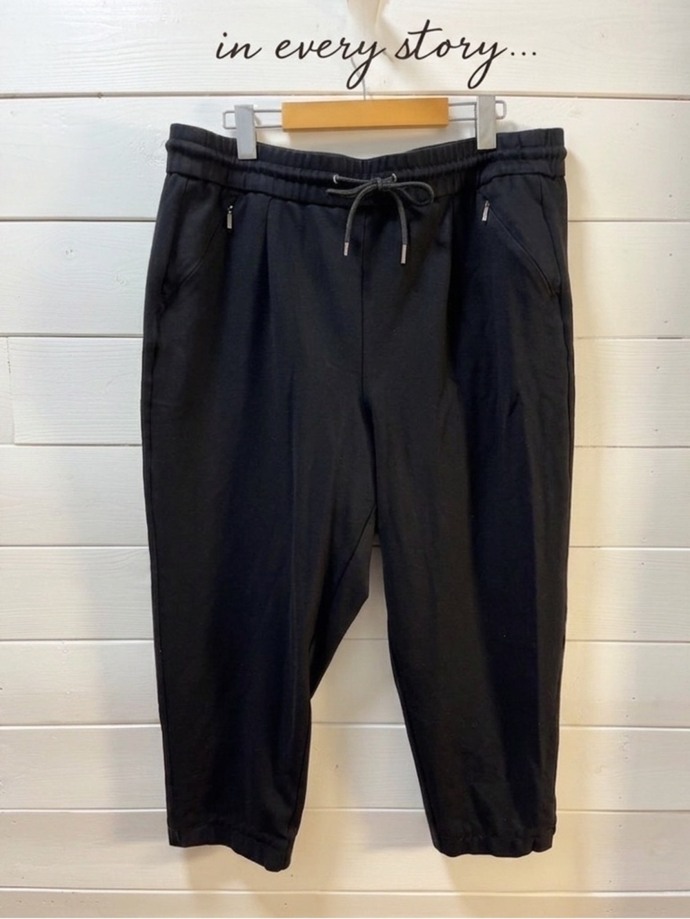 In Every Story Black Comfort Joggers – Size X